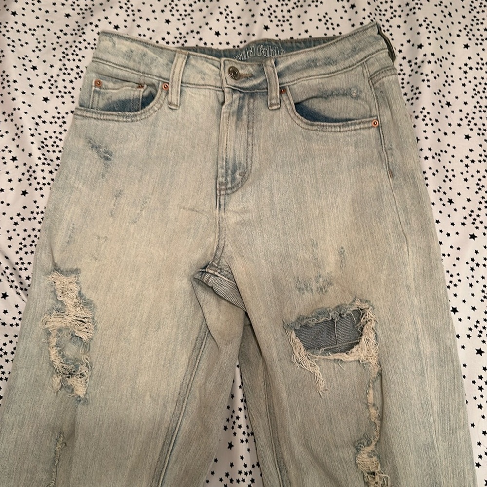 jeans- high wasted mom jeans